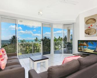 On The Beach Apartments - Cairns - Huiskamer