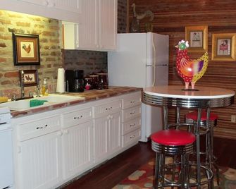 The Main Street Hotel - Yazoo City - Kitchen