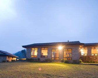 Hananoie - A Permaculture Resort - פוחארה - בניין