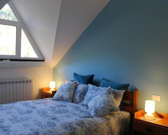 Blue two-room apartment in villa with park - Borzonasca - Habitación