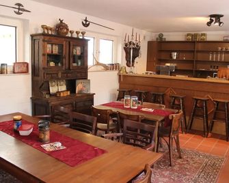 Cozy Apartment with Pool & Forest - Kirchdorf