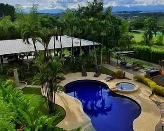 Hotel Villa Juana - Fonda Central - Pool