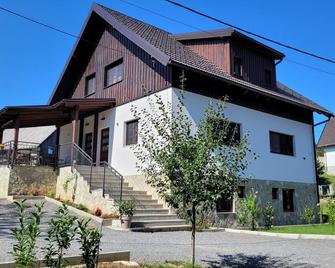 B&B Plitvice Lakes Villa Prica - Plitvicka Jezera - Building
