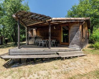 Chalet Blanc - Piscine Partagée - Saint-Laurent-sous-Coiron - Patio