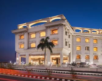 Grand Riviera - Jammu - Gebäude