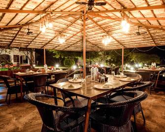 Greenscape By Beyond Stay Madhai,Satpura - Sohāgpur - Restaurante
