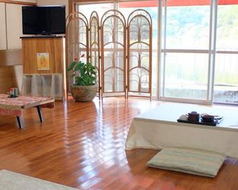 Minshuku Suimeiso Yakushima - Yakushima - Huiskamer