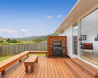 Greenhills Charmer - Coromandel Town Holiday Home - Coromandel - Balkon