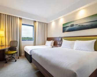 Hampton by Hilton Humberside Airport - Ulceby - Спальня