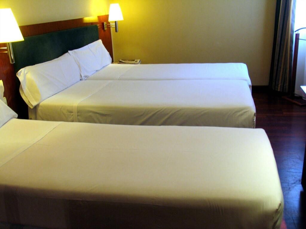 أوتل بيدرالبيس