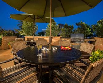 TownePlace Suites by Marriott Dallas Lewisville - Lewisville - Patio