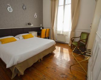 Hotel Chalet De L'isere - Cannes - Habitación