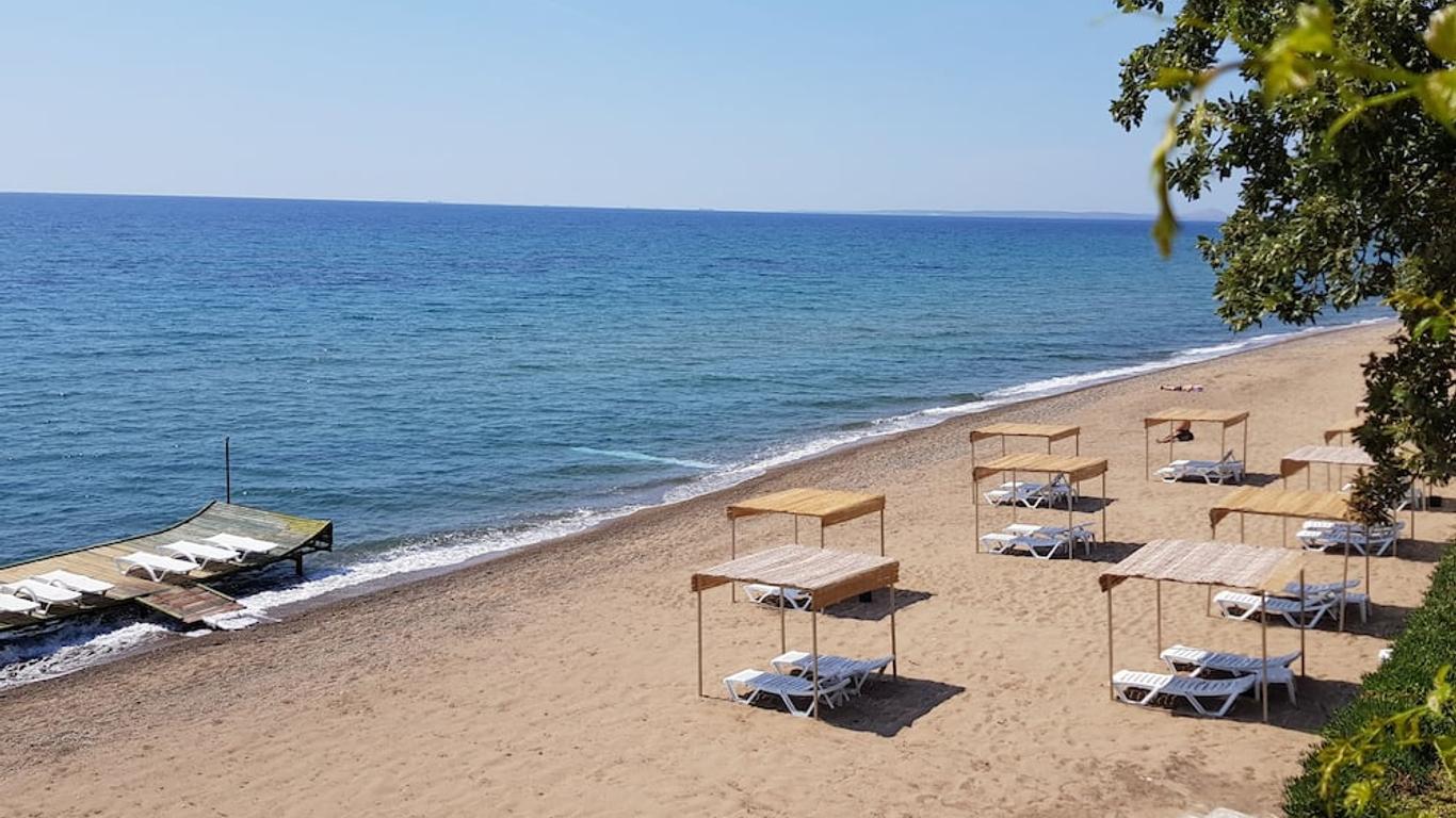 Troas Beach Hotel