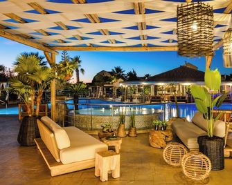 Avithos Resort Apartments Hotel - Svoronata - Pool