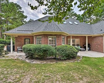 Gorgeous Pinehurst No 6 Home w/ Two Patios! - Pinehurst - Building