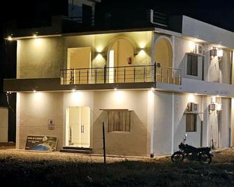 Hotel Oc And Resort - Belparāo - Edificio