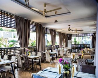 Eves Hills Hotel - Akuapim-Mampong - Restaurante