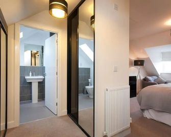 The Townhouse - Castle Donington