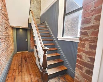 Historic Loft Near Stadiums | Modern & Cozy - Pittsburgh - Trappen