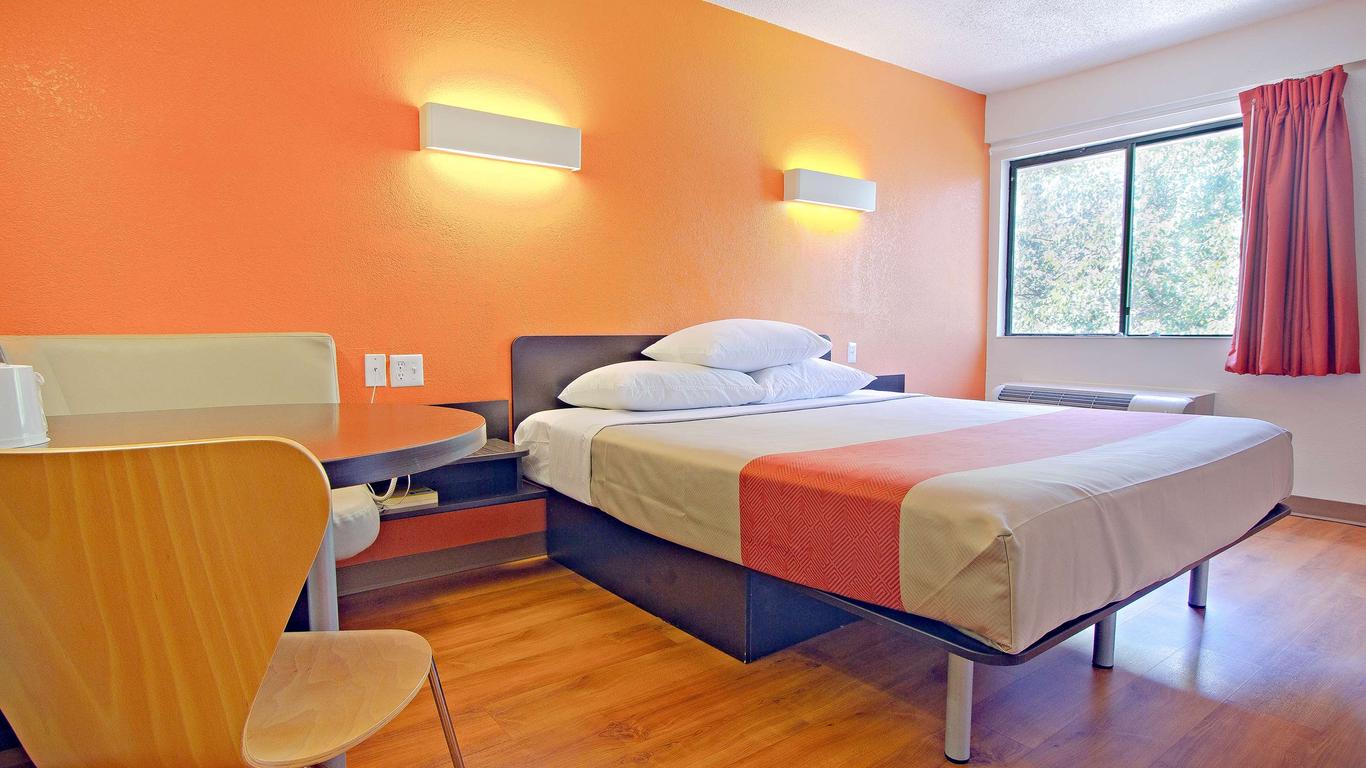 موتل 6 إيست برونزويك، نيوجيرسي