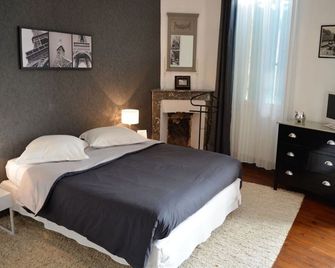 La Cour Des Saligues - Segos - Habitación