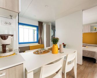 Pra' Delle Torri - Adria Holiday Mobile Homes - Caorle - Sală de mese