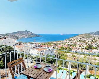 Marquis Blue Hotel - Kalkan - Balcón