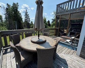 Beautiful ocean view property on the Amherst Shore - Northport, NS - Amherst - Балкон