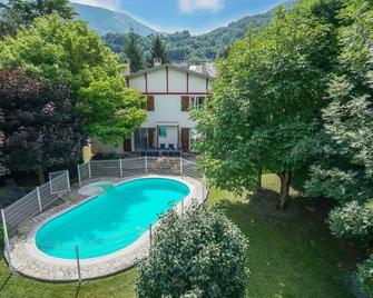 Grand Gite Saint-Lary Centre Pour 15 Per - Saint-Lary-Soulan - Piscina