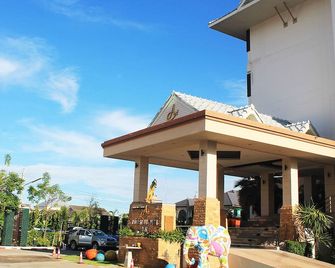 Ayara Grand Palace Hotel - Phitsanulok - Vista esterna