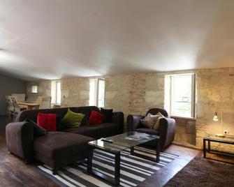 la Tropézienne - Blaye - Blaye - Living room