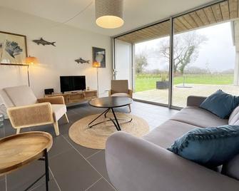 House for 4 persons 10 minutes from Paimpol. - Plourivo - Sala de estar