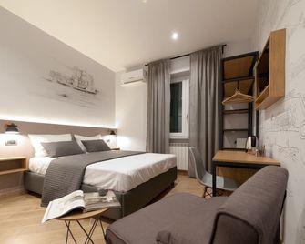 Eco di Napoli - Napoli - Camera da letto