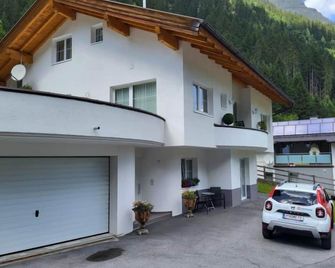 Apartment Christians Hamat by Interhome - Ischgl - Gebäude