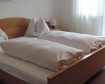 Hotel Garni Christin - Auer - Schlafzimmer