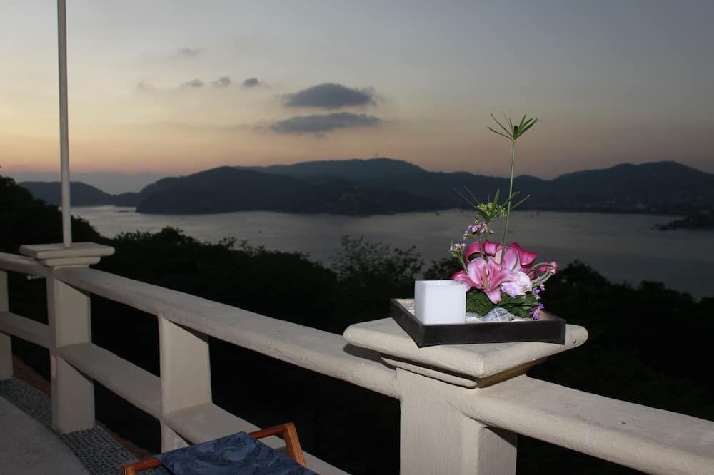 لا إسكوليرا سويتس أدلتس أونلي