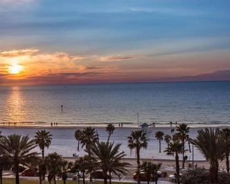 Enjoy Christmas Week On The Beach! - Clearwater Beach - Pantai