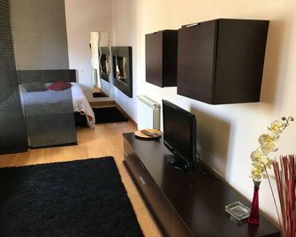 Estudios Blanmart - Santander - Bedroom