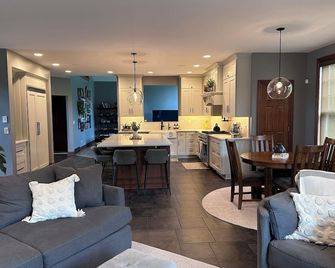 Quiet Home away from Home - Oshkosh - Restauracja