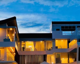 Farmfield Hotel - Tuguegarao City - Edificio