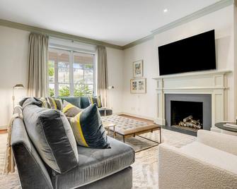 Casa Maybanke - Hunt - Living room