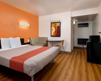 Motel 6 Pismo Beach - פיסמו ביץ' - חדר שינה