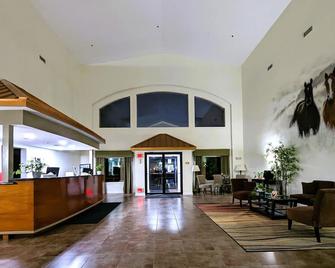 FairBridge Inn & Suites Canadian - Canadian - Lobby