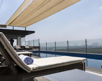 Hampton Inn By Hilton San Luis Potosi - Сан-Луїс-Потосі - Басейн