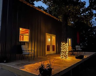 Breath taking Lake Front View - Grove - Patio