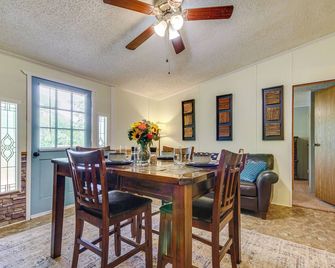 4 Mi to Bennett Spring SP: Dog-Friendly Home! - Lebanon - Їдальня