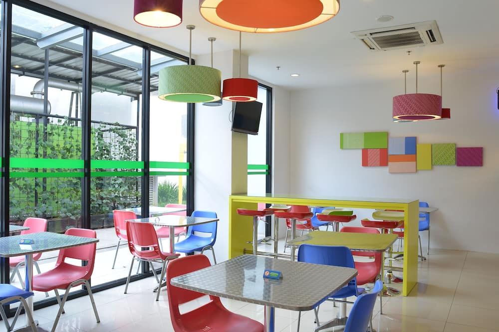 Pop! Hotel Tebet Jakarta - Jakarta - Restaurant