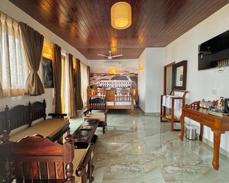 La Plage Seaview Suites - Pondicherry - Recepción
