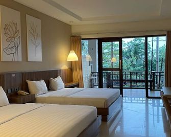 Surya Kencana Seaside Hotel - Pangandaran
