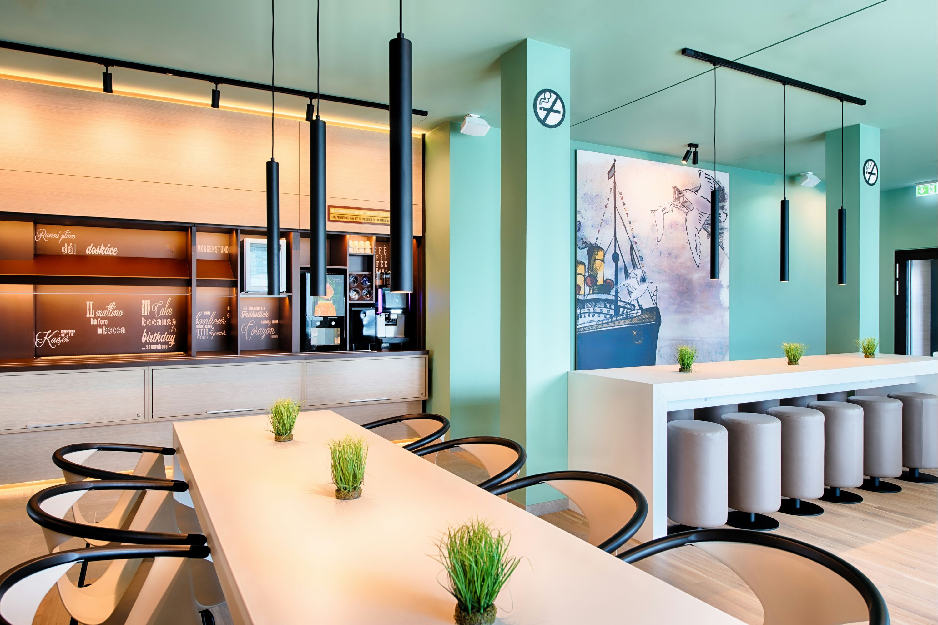 B&B Hotel Wilhelmshaven - ווילהלמסהאבן - מסעדה